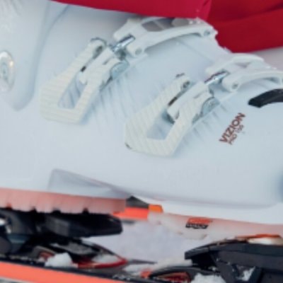 LYŽÁKY, KTERÉ OBUJETE BEZ RUKOU